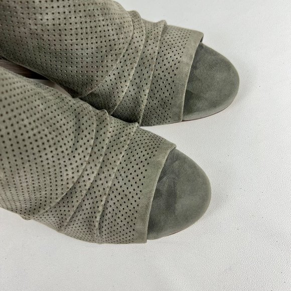 Vince Camuto Womens Kentvi Gray Suede Peep Toe Sandal Bootie Block Heel size 10 - Picture 9 of 16
